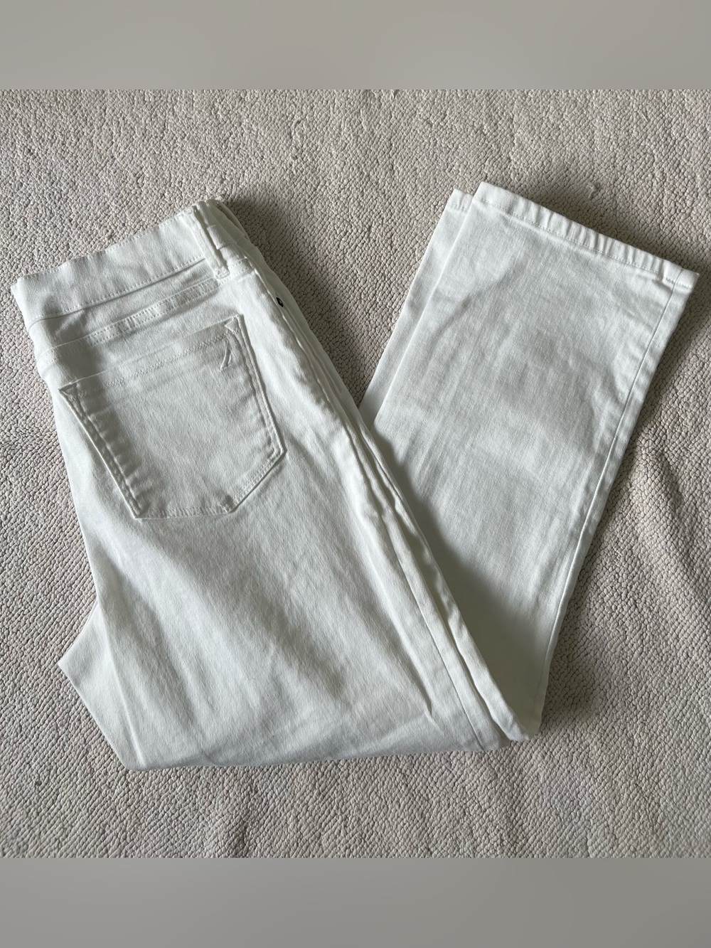 NAUTICA JEANS Women’s White High Rise Straight Fit Jeans Size: 8